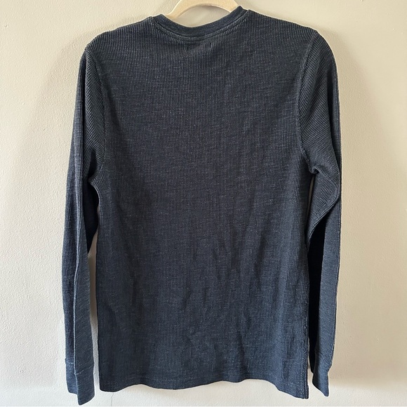 J. Crew Knit Goods Men’s Gray Medium Thermal Long Sleeve - Picture 2 of 4